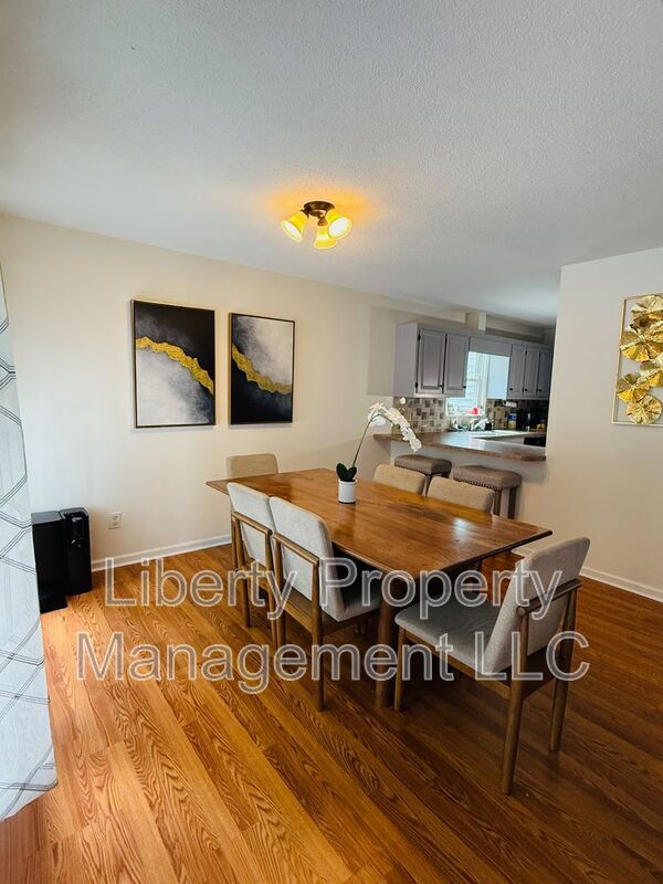 Foto del edificio - 651 Chelsea Dr