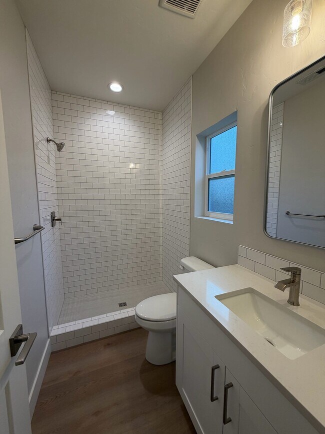 Bathroom - 1713 W Boise Ave