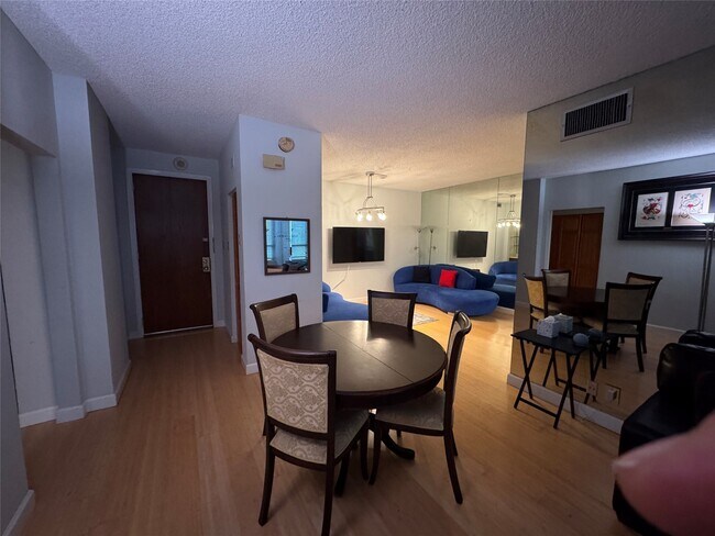 Foto del edificio - 5150 Hidalgo St