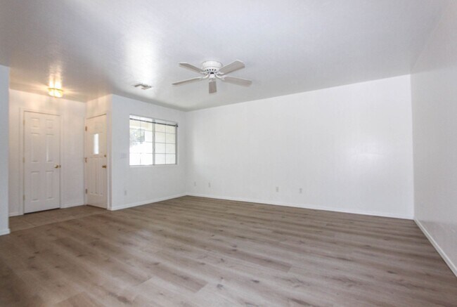 Foto del edificio - 7348 E Horseshoe Ln