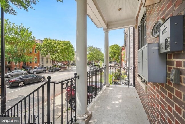 Building Photo - 1543 6th St NW