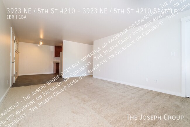 Foto del edificio - 3923 NE 45th St