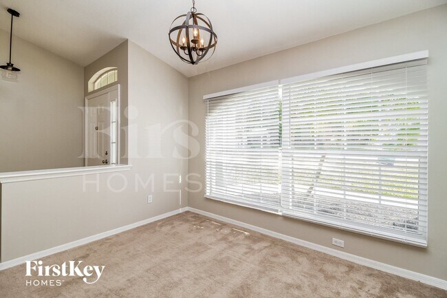 Building Photo - 813 Arbor Hill Cir