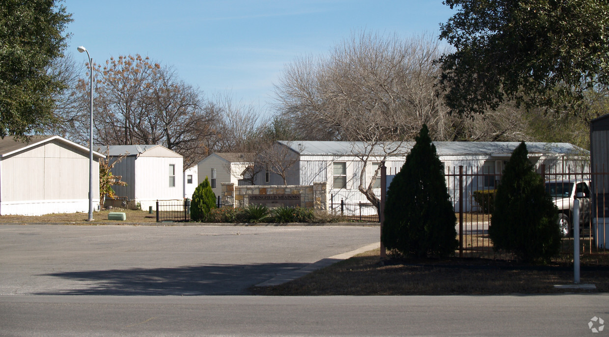 Building Photo - Springfield Meadows