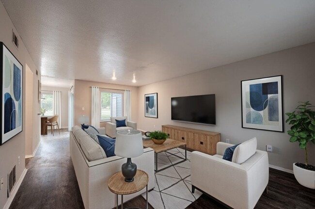 Building Photo - Lakeshore Reserve Off 86th Apartments and ...