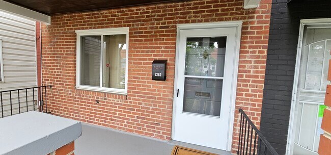 Foto del edificio - 3363 Alden Pl NE