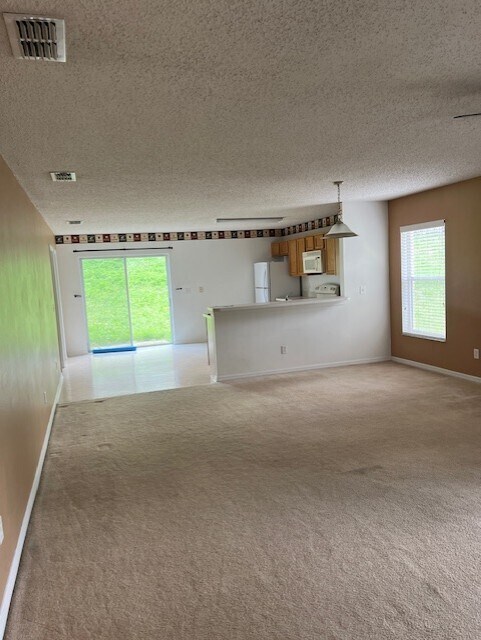 Foto del edificio - 1830 Ridge Valley St