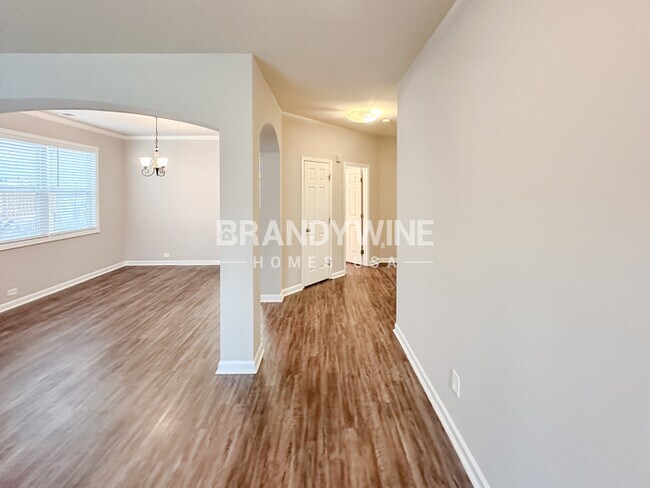 Building Photo - 2585 Kolb Manor Cir SW