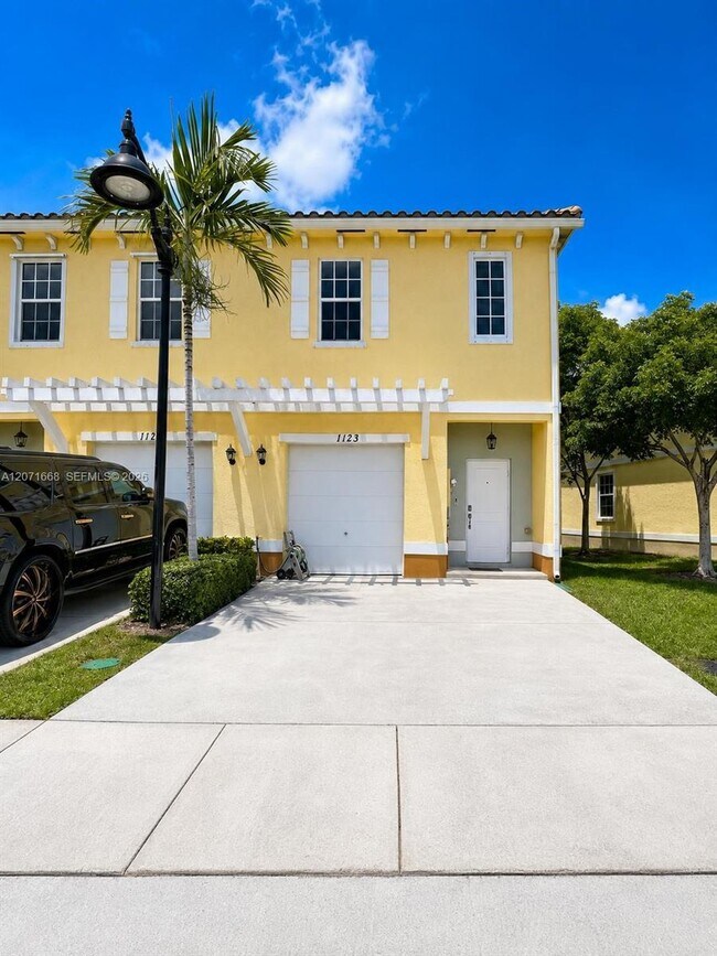 Foto del edificio - 1123 NW 41st Ln