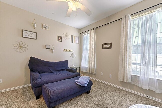 Foto del edificio - 1922 Timber Oaks Dr