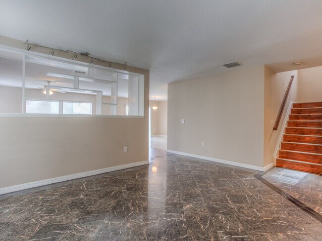 Foto del edificio - 12116 Tree Haven Ave