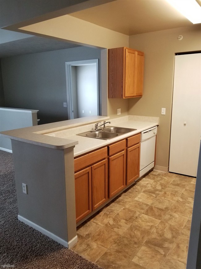 Building Photo - 3901 Hawks Ridge Dr