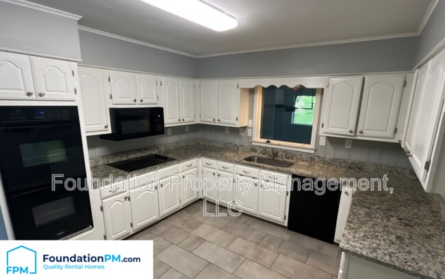 Building Photo - 7065 Stanley Drive