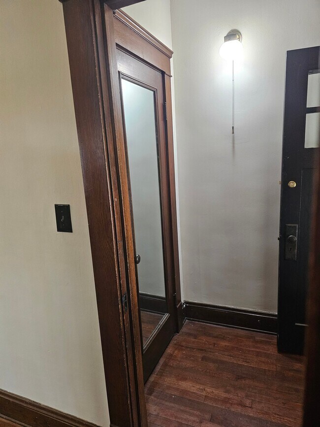 Foto del edificio - 2675 E 130th St