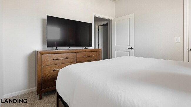 Foto del edificio - 1650 Harris Hill Rd