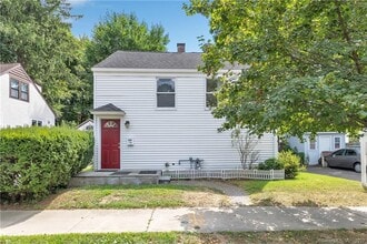 Building Photo - 11 Hallmark Pl