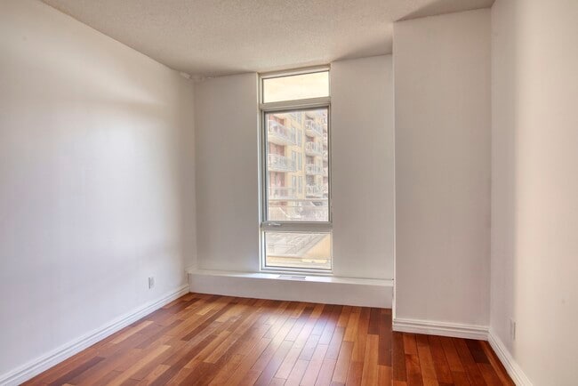 Photo du b&#226;timent - 2700 Rufus Rockhead