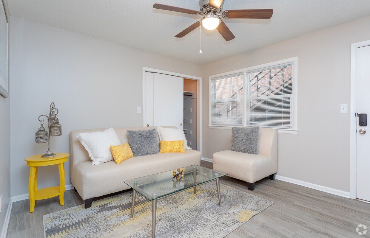 Oakridge Apartments Apartments in Fayetteville, NC