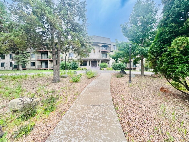 Building Photo - 2200 Nevada Ave