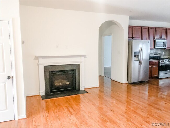 Foto del edificio - 4707 Brydes Ln