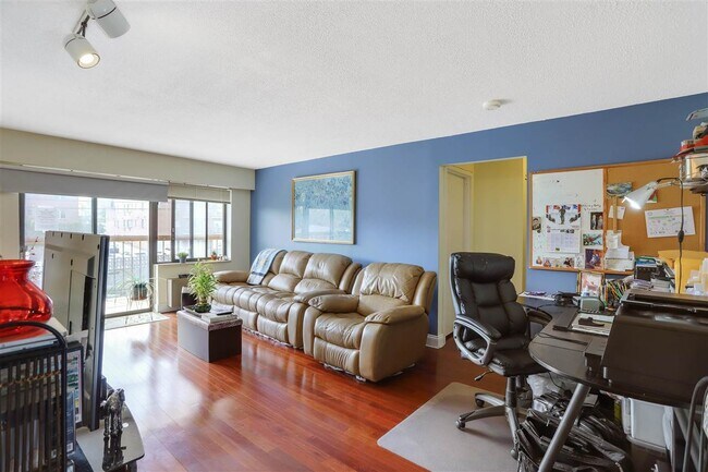 Foto del edificio - 233 12th St