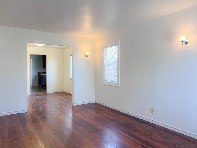 Photo - 1054 Cornell Ave House
