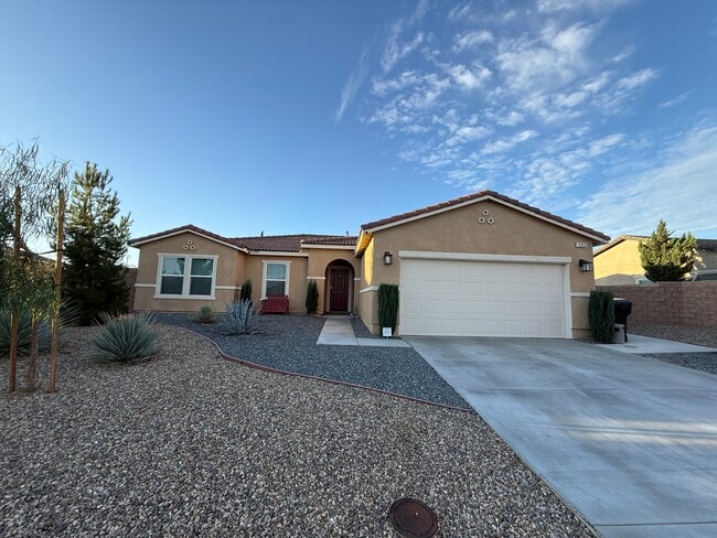Foto del edificio - 15659 Whispering Creek Way