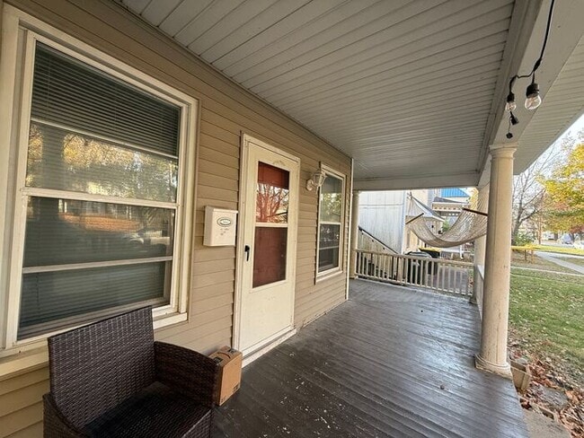 Building Photo - $2,850 | 5 Bedroom, 2 Bathroom House | NO PETS | Available for August 1st, 2026 Move In!