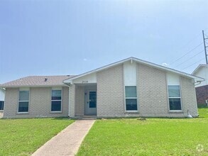 Building Photo - 2938 Esquire Ln