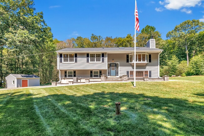 Building Photo - 21 Greenbriar Rd