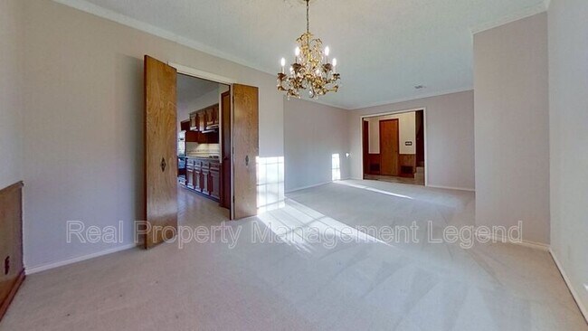 Foto del edificio - 2016 Willowbrook Way