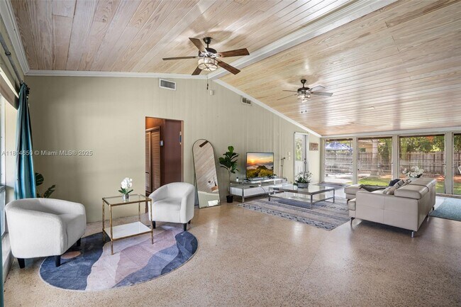 Foto del edificio - 1708 SW 11th St