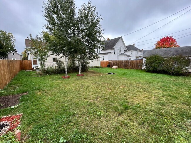 Building Photo - Welcome home!