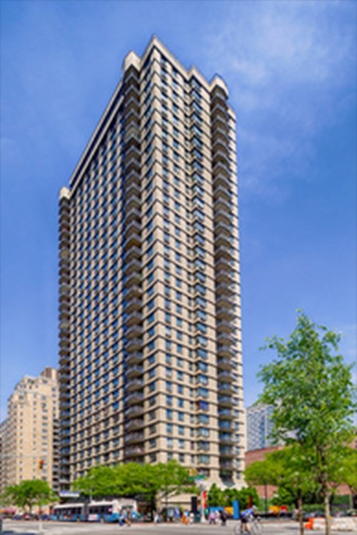 Foto principal - 405 E 80th St