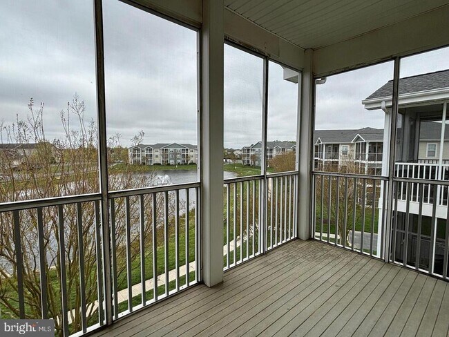 Foto del edificio - 33156 N Village Loop