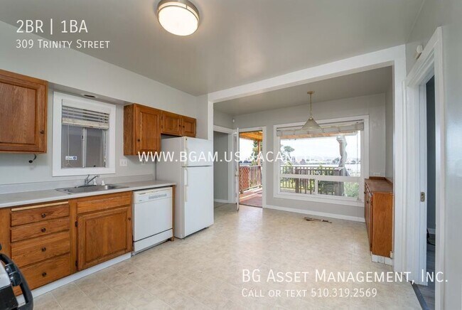 Foto del edificio - Remodeled West Vallejo Home with Water Views