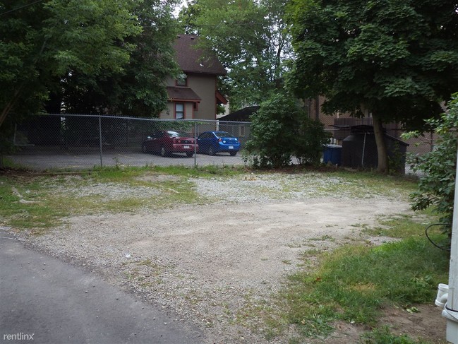 Building Photo - 6 br, 2 bath House - 810 Arch St 810 Arch