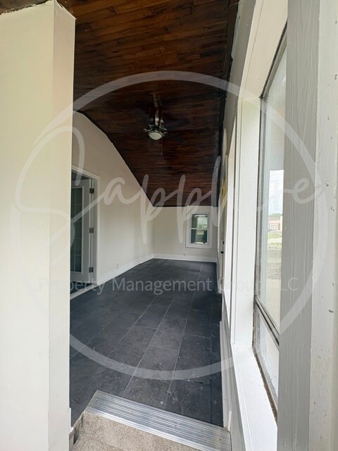 Foto del edificio - 8110 The Paseo