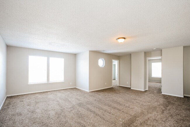 Foto del edificio - 6367 Eastern Range Rd