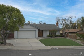 Building Photo - 12319 Hill Country Dr