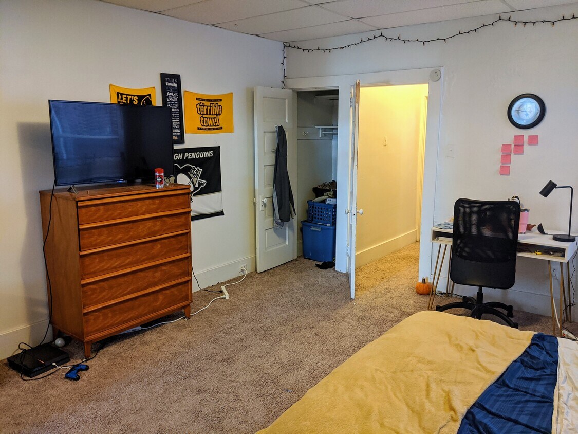 Foto principal - 320 S Bouquet St