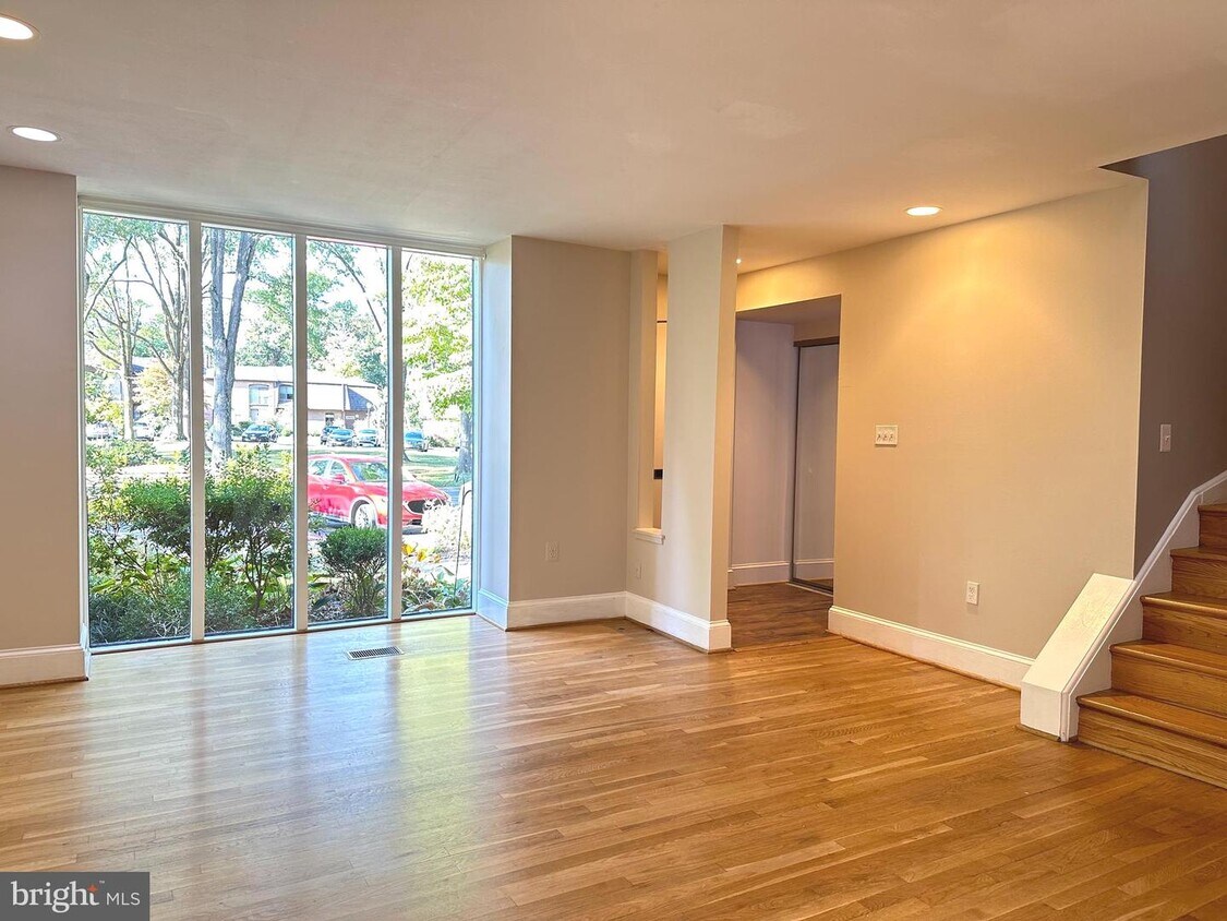 10911 Deborah Dr, Potomac, MD 20854 Townhome Rentals in Potomac MD