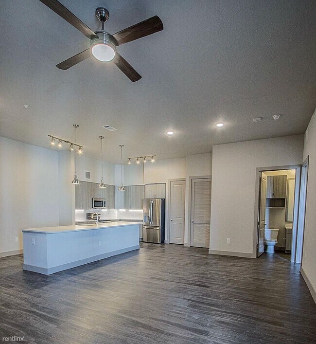 Foto del edificio - 2 br, 2 bath Condo - 26701 E University Dr...