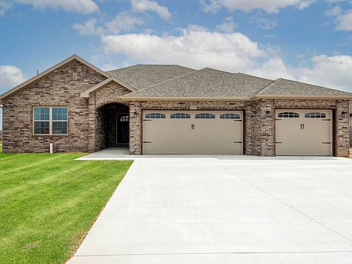 Foto principal - Luxury, Location, and Convenience.