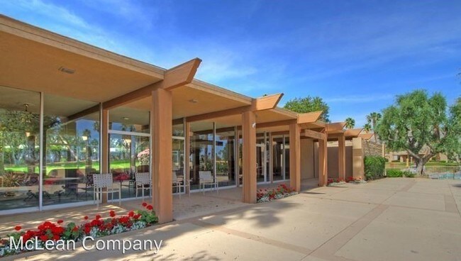 Building Photo - 47966 Oasis Ct