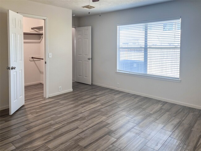 Building Photo - 659 Cypresswood Trce