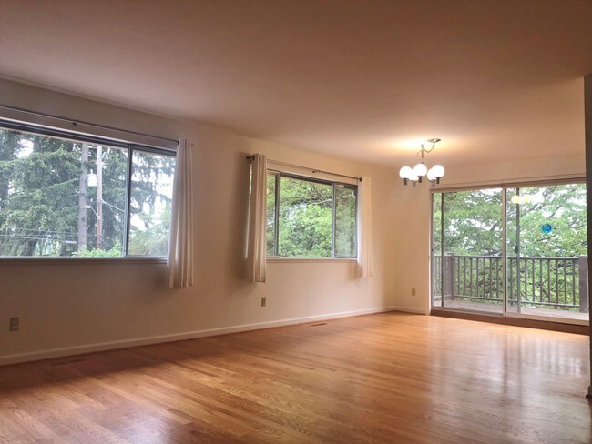 Building Photo - Single Family Home in Seattle