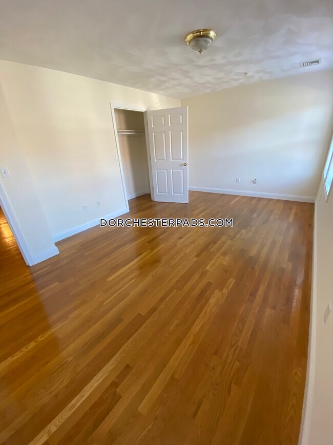 Foto del edificio - 1825 Dorchester Ave