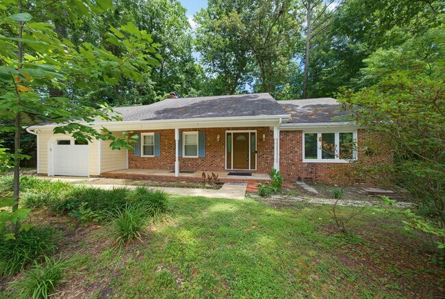 Building Photo - 1003 Manchester Dr