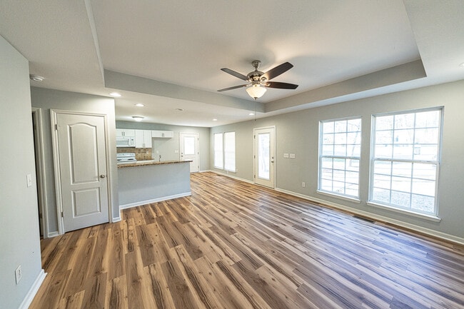 Building Photo - 1532B Katherine St NW